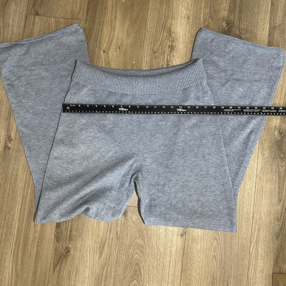 Gilly Hicks Light Gray Knit Hoodie and Wide-Leg Lounge Pants Set - Picture 13 of 16